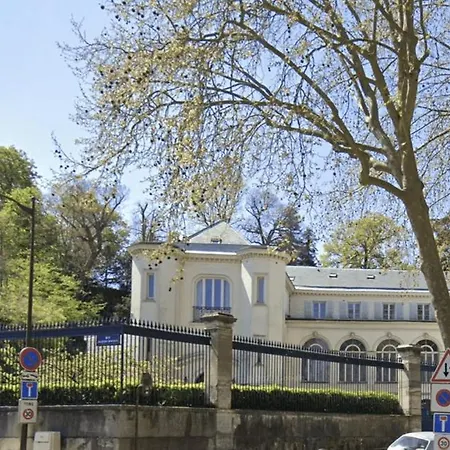 A - Le Petit Montreuil 公寓